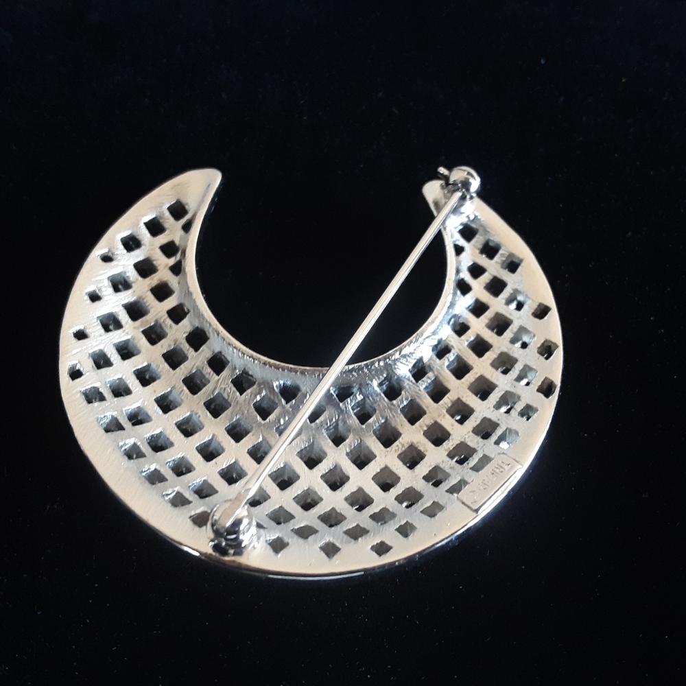 Vtg.Trifari Jewelry Brooch & earrings Basket Weave - Picture 5 of 8